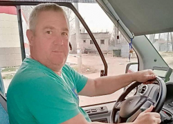 Астраханский водитель помог маленькому ребенку, потерявшемуся в автобусе
