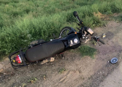 Юная мотоциклистка пострадала в ДТП на автодороге под Астраханью