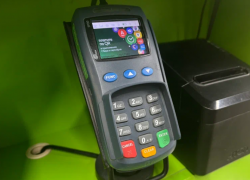 Астраханцы стали реже пользоваться банковскими картами