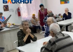 Волонтёры из Краснодарского края посетили дом престарелых в Ленинском районе Астрахани