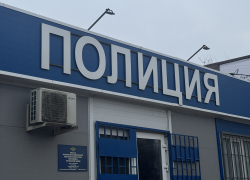 В Астрахани возле кафе мужчина напал на полицейского