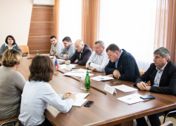 Игорь Мартынов поговорил с астраханцами о ЖКХ, мерах соцподдержки и земельных отношениях