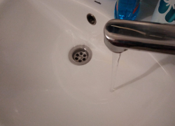 Горячей воды в Астрахани снова не будет: срок отключения продлили