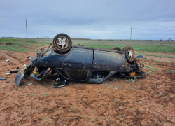 В Калмыкии при ДТП с опрокидыванием погиб 32-летний астраханец