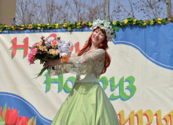 Губернатор Игорь Бабушкин поздравил астраханцев с Наврузом