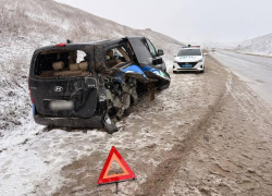 Дети, ехавшие на соревнование в Астрахань, пострадали в ДТП