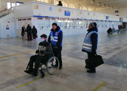 На астраханских вокзалах услугой сопровождения воспользовались около 1,5 тысячи маломобильных граждан