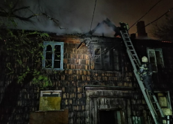 В Астрахани на пожаре в многоквартирном доме погиб человек