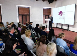 Игорь Бабушкин объявил в Астраханской области Год педагога и наставника