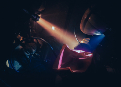 В Астрахани из огня спасли мужчину