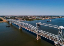 Утром 27 апреля в Астрахани разведут Старый мост