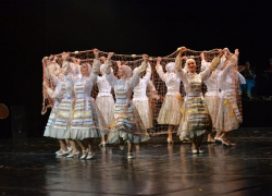 Астраханцев приглашают в театр оперы и балета на праздничный концерт ко Дню рыбака
