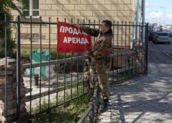 С астраханских улиц убрали 2700 листовок и 1600 рекламных конструкций