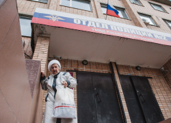 В Астрахани "помощник депутата" украл у ветерана труда 300 тысяч рублей