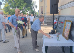 Заслуженному мастеру спорта в Астрахани открыли мемориальную доску