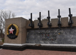 В Астрахани вандалы осквернили братскую могилу