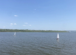 Астраханка на байдарке обнаружила в Волге труп мужчины