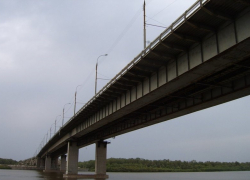 Астраханец спрыгнул с Нового моста, поругавшись с женой