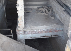 После обрушения плиты в астраханской школе, где пострадали двое учителей, возбуждено дело