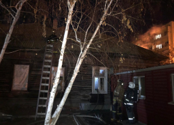 На пожаре в центре Астрахани пострадала пенсионерка 