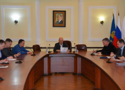 Главы астраханских районов на новогодние праздники останутся в городе