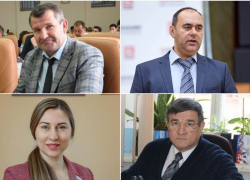 Приезд внуков, рождение племянников, отремонтированные дороги: чем запомнился год астраханским депутатам и общественникам