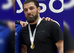 Астраханец Гази Халилов стал победителем Кубка России по борьбе на поясах