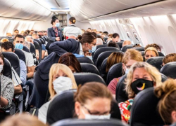 Транспортная полиция Новосибирска сняла астраханца с рейса за курение