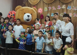 Воспитанников подшефного детского дома посетили астраханские железнодорожники