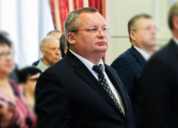 Спикер облдумы Игорь Мартынов поздравил астраханцев с Днем России