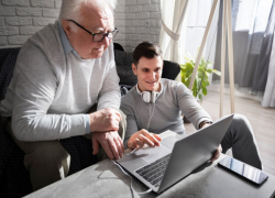 20% астраханских компаний заботятся о сотрудниках-пенсионерах