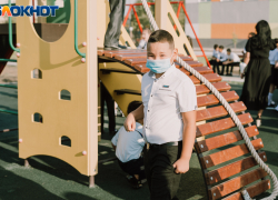 В 19 школах и колледжах Астрахани обнаружили вспышки ковида и ОРВИ 