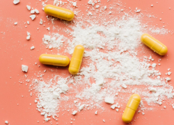 105 астраханцев отравились наркотиками