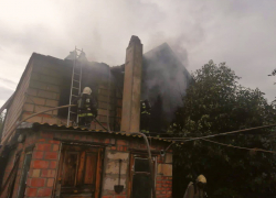 Сегодня в Астраханской области горел двухэтажный жилой дом