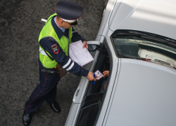 За езду без прав астраханцев ждет уголовная ответственность