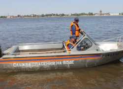В Трусовском районе Астрахани в реке обнаружили тело женщины