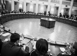 Москва отменила скандальное решение по выборам в Икрянинском районе