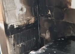 Под Астраханью на пожаре в квартире пострадала 16-летняя девушка