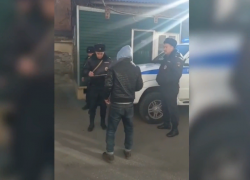 Астраханские полицейские задержали на улицах 16 подозрительных людей