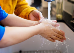 Некоторым астраханцам горячую воду вернут не раньше 13 октября