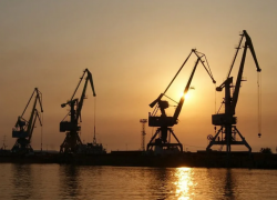 В 2024 году причалы ОЭЗ под Астраханью примут первые грузы