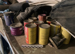 Астраханец хранил в гараже несколько килограмм взрывчатки