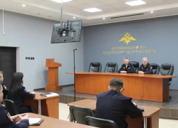 В Астрахани проверили условия работы линейного отдела полиции