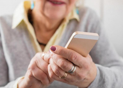 Астраханка перевела лжесотрудникам банка более 2,5 миллионов рублей