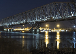 Вечером 12 мая на Старом мосту в Астрахани ограничат движение транспорта