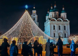 С 30 декабря по 8 января астраханцев приглашают в Кремль на бесплатную новогоднюю программу