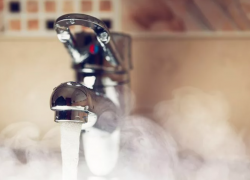 Астраханцы задолжали почти 2 миллиарда за отопление и горячую воду