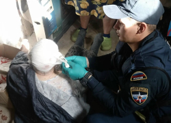 В Астрахани из погреба достали женщину, которая оказалась в опасности