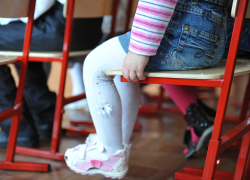 Астраханец долгое время избивал пятерых своих детей