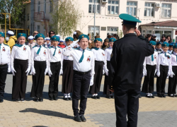 Астраханские пограничники занимаются военно-патриотическим воспитанием детей